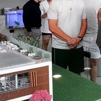 Neymar Pai visita o recém-inaugurado Edify Lounge em Itapema