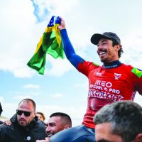 Surfista de Floripa conquista etapa do Mundial em Portugal