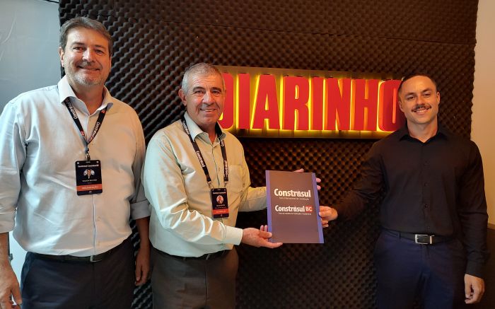 Representantes da feira visitaram o DIARINHO: da esquerda para a direita, Wilson Richter, Paulo Richter e Ricardo Richter, diretores da Sul Eventos, promotora da Construsul BC (Foto: Fran Marcon)