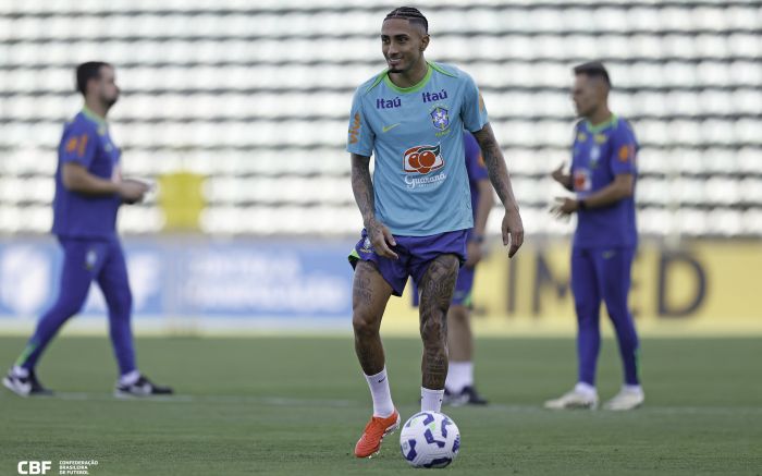 Destaque do Barcelona, Raphinha está confirmado entre os titulares (Foto: CBF)