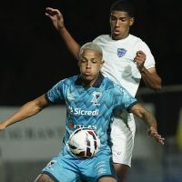 Barra vence o Azuriz e assume a liderança na Série D