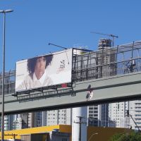 MPF cobra regularização de painéis publicitários em passarelas na BR 101