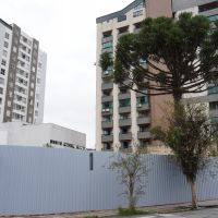 Antigos terrenos de cafeteria e clínica darão lugar a novo prédio na Lauro Müller