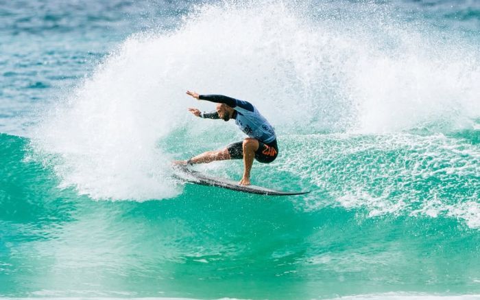 Alejo fez o somatório de 11.87 para vencer a bateria. (Foto: WSL)