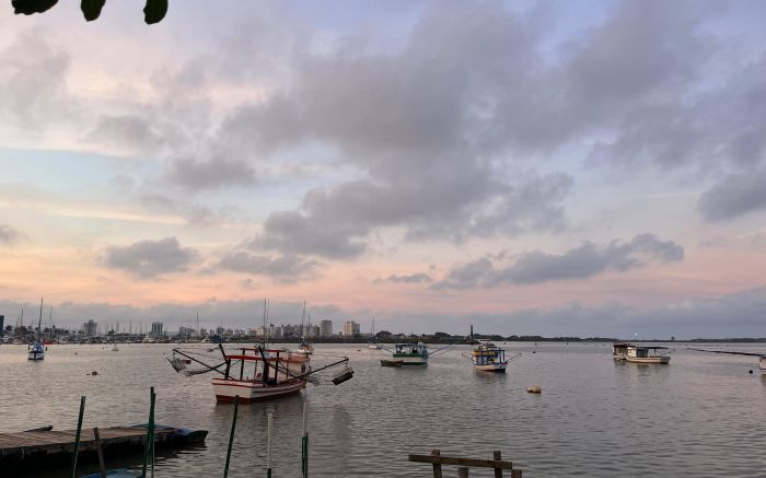 Chuvarada deve atingir a região na madrugada de sábado (Foto: Amanda Moser)
