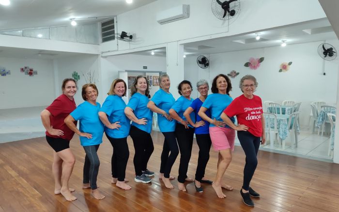 A professora Ana Carla Malheiros Pereira celebrou a conquista dupla (Foto: Arquivo pessoal)