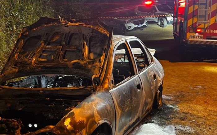 Grito seguido de explosão chamou atenção de moradores (Foto: Divulgação/CBMSC)