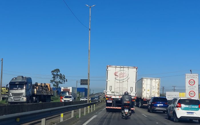 Obras em Balneário Camboriú também complicam o trânsito (Foto: Amanda Moser)
