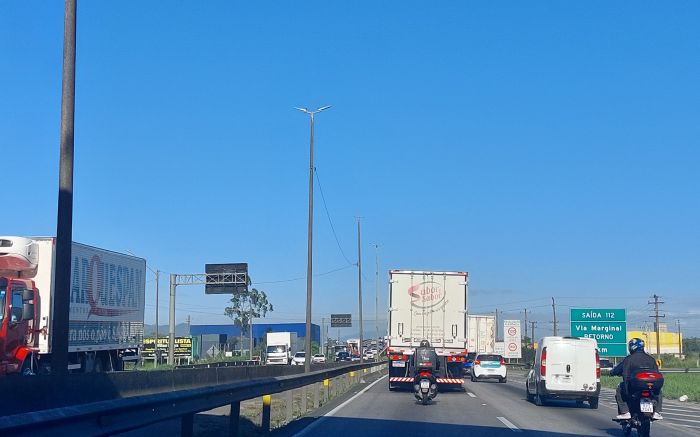 Saia com antecedência, revise sua rota e, se possível, evite os horários de pico (Foto: Arquivo/Amanda Moser)