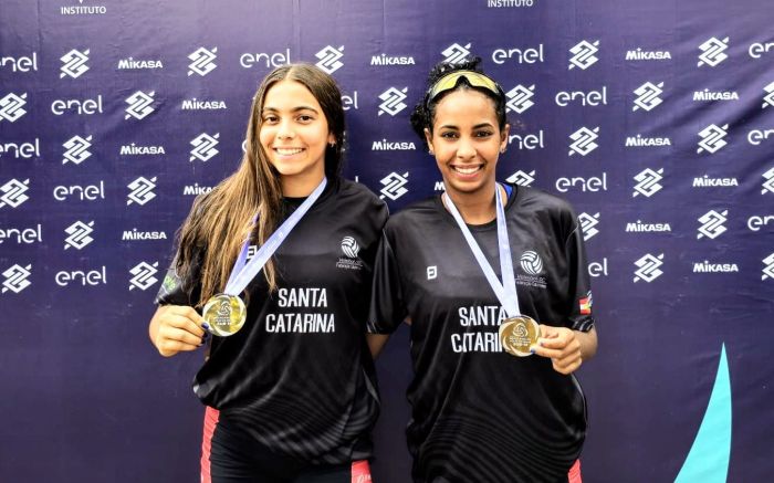 Bárbara e Mariana venceram etapa do circuito brasileiro sub-19 (Foto: Divulgação)