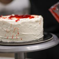 Adolescente de 17 anos morre após comer bolo de pote
