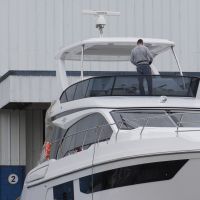 Empresa italiana de barcos de luxo vai ampliar estaleiro em Itajaí