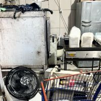 Trabalhadores moravam dentro de fábrica clandestina de pizzas