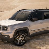 Jeep Renegade lança edição limitada para comemorar 10 anos da fábrica