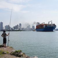 Investimentos bilionários para garantir portos na era dos navios gigantes