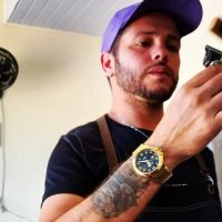 Barbeiro de Itajaí ultrapassa dois milhões de views com corte “diferentão”