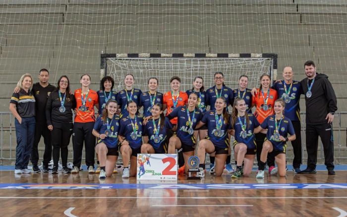 Equipe venceu quatro partidas e sofreu apenas uma derrota em Criciúma (Foto: Gabi Wiest)