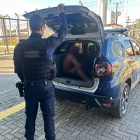 Foragido por estupro é preso depois de bate-boca por entulho na calçada