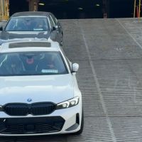 Mais de 700 carrões de luxo da BMW desembarcam no Porto de Itajaí
