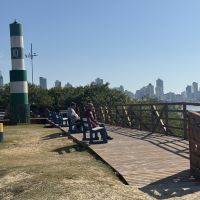 Deques destruídos do Molhe estão sendo substituídos