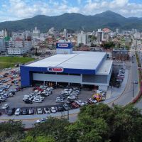 Grupo Koch abre 140 vagas para nova loja em Camboriú