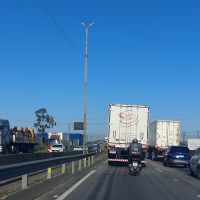 Obras interditam faixas na BR 101
