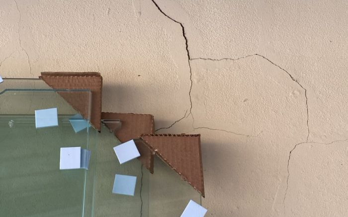 Moradores denunciam estragos causados por caminhões pesados (foto: Leitor)