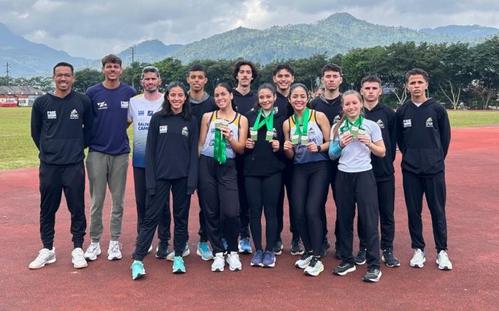 Delegação foi formada por atletas mais jovens do que a idade limite da categoria (Foto: Divulgação)