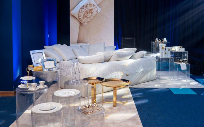 Projeto da Dall reúne ícones como Versace, Gessi, Barovier & Toso, Rubelli e Technogym, valorizando o morar com elegância e bem-estar (Foto: Divulgação)