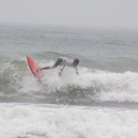 Mais de 100 surfistas participam do circuito de Navegantes no Gravatá