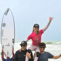Surfista de Itajaí conquista três categorias do Catarinense de base em BC