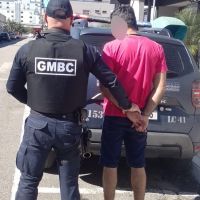 Viciado em drogas é preso após quebra-quebra em Balneário Camboriú