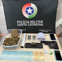 PM prende dupla com quase 3kg de maconha e cocaína em Itapema