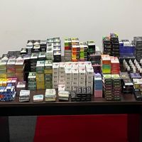 PM prende dupla com carga de vapes e balinha de maconha