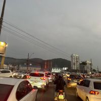 Itajaí e Balneário Camboriú registram congestionamentos pontuais na hora do rush