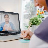 Escola catarinense oferta cursos gratuitos para corretores de imóveis