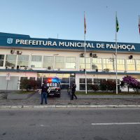 Prefeitura de Palhoça no alvo de operação que investiga corrupção em contratos de coleta de lixo