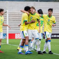 Seleção brasileira sub-17 goleia a Costa Rica na Arena do Barra