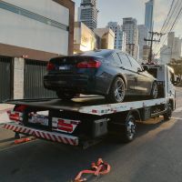 Carrão fazendo borrachão se dá mal e é apreendido