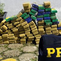 Traficante é preso com mais de 100 quilos de maconha dentro do carro