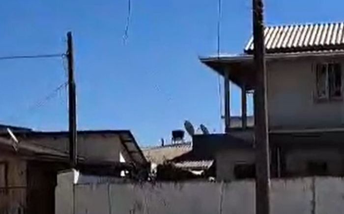 Celesc diz que está vistoriando problemas de energia no bairro (foto: Leitor)