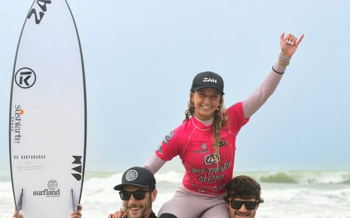 Campeã brasileira sub-14, Valentina mostrou porque é uma das grandes promessas do surfe no país (Foto: Márcio David)
