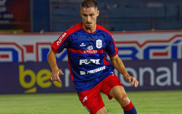 Poffo fez 50 partidas com a camisa rubro-anil em três temporadas
(Foto: Divulgação)