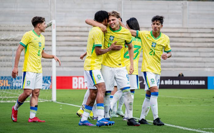Amistoso em Itajaí serviu de preparação para a Copa do Mundo da categoria (Foto: Léo Piva/CBF)
