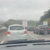 Acidente entre carreta e carro na BR 101 deixa 10 km de filas em Itajaí