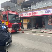 Açougue é incendiado em Balneário Camboriú
