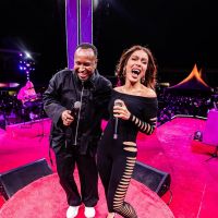 Anitta faz participação especial no show de Thiaguinho em Floripa