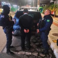 Cliente se nega a pagar corrida e ainda bate em taxista idoso