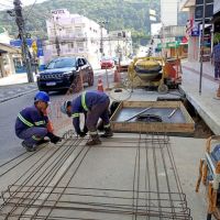 Obra da Emasa interdita avenida Central neste sábado