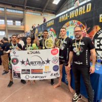 Equipe de Itajaí fatura dois cinturões em evento mundial de muay thai na Argentina